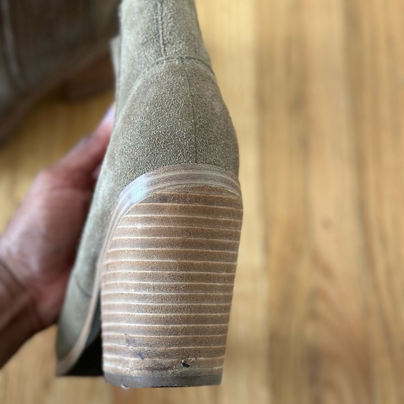 Marc Fisher Teona Pointy Toed Chelsea Booties - Picture 2 of 6